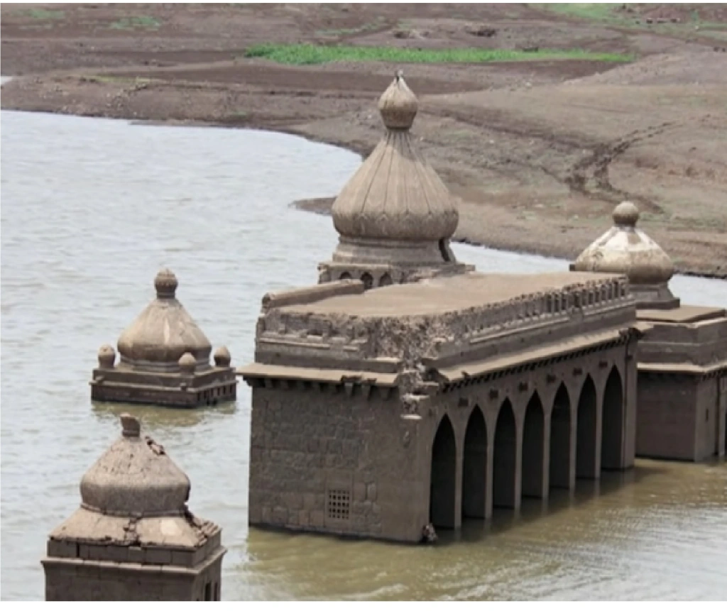 Mahanadi in Hindi