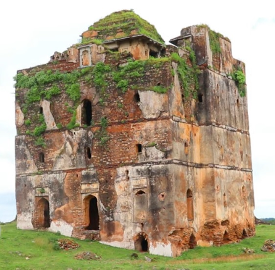 Navratan Garh Fort Jharkhand