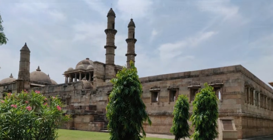 Champaner Kila in Hindi